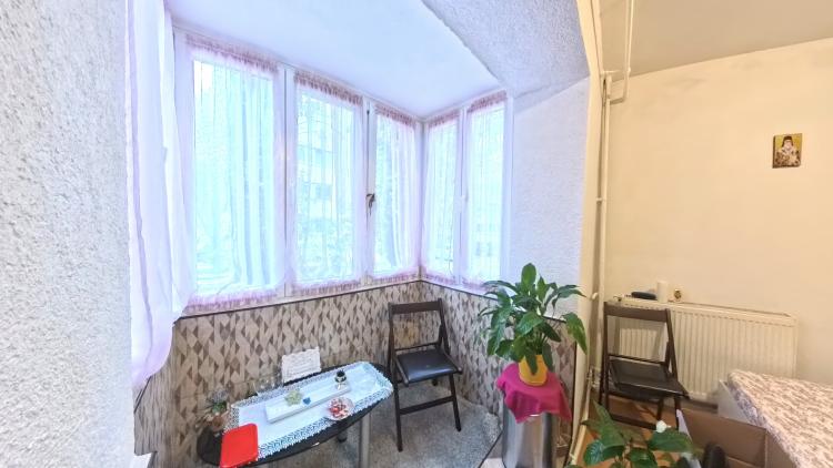 Apartament 3 camere - Piața Bobocica