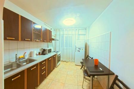 3 Camere, Birouri sau Locuinta, Camera de Comert, Disponibil si Nemobilat