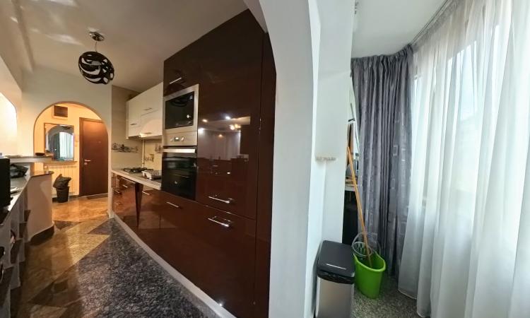 2 Camere decebal, Interior Lux, Zona Principala