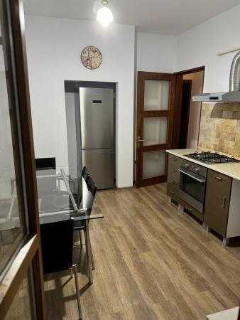 Apartament 2 camere 78 m² – Şos. Giurgiului, decomandat, balcone, centrală proprie