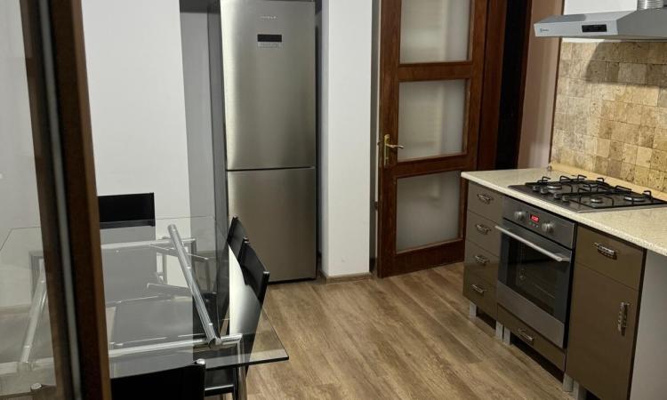 Apartament 2 camere 78 m² – Şos. Giurgiului, decomandat, balcone, centrală proprie