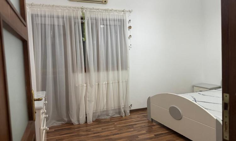 Apartament 2 camere 78 m² – Şos. Giurgiului, decomandat, balcone, centrală proprie