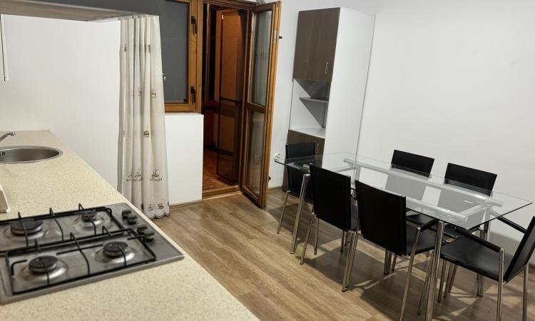 Apartament 2 camere 78 m² – Şos. Giurgiului, decomandat, balcone, centrală proprie