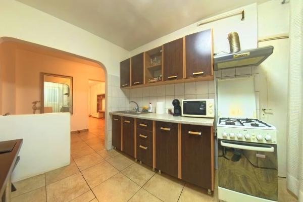 3 Camere, Birouri, Camera de Comert, Disponibil Nemobilat