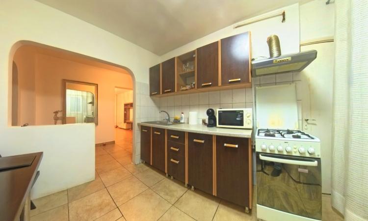 3 Camere, Birouri, Camera de Comert, Disponibil Nemobilat