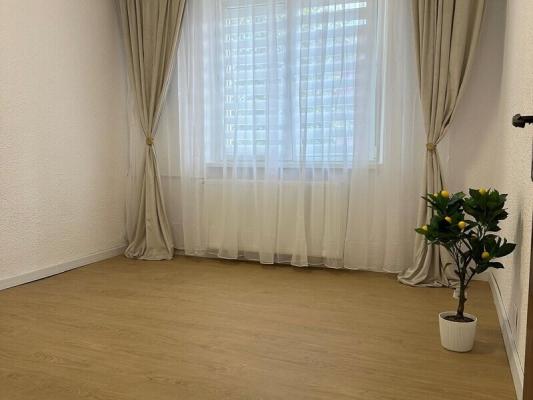 Apartament 2 camere decomandat de vânzare în Berceni / Piața Sudului, bloc reabilitat