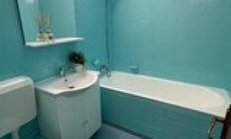 Apartament 2 camere decomandat de vânzare în Berceni / Piața Sudului, bloc reabilitat
