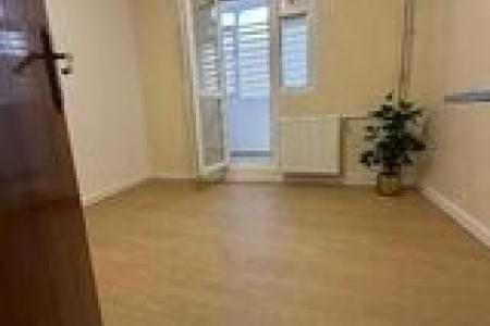 Apartament 2 camere decomandat de vânzare în Berceni / Piața Sudului, bloc reabilitat