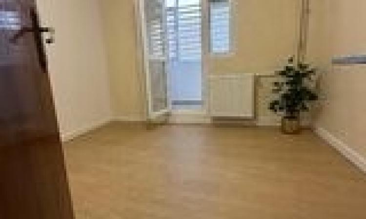 Apartament 2 camere decomandat de vânzare în Berceni / Piața Sudului, bloc reabilitat