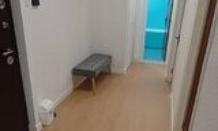 Apartament 2 camere decomandat de vânzare în Berceni / Piața Sudului, bloc reabilitat