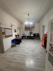 Apartament Parter in Vila, 4 Camere, Birouri si Firme, B.dul Unirii