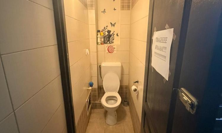Apartament Parter in Vila, 4 Camere, Birouri si Firme, B.dul Unirii