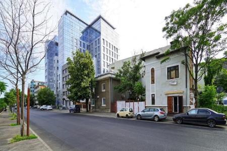 Vila Interbelica cu Etaj si Mansarda, Splaiul Unirii, Vanzare sau Chirie Parter