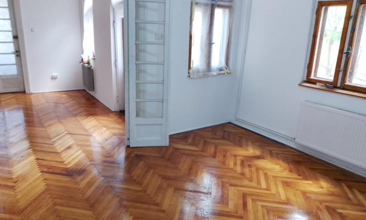 Vila Interbelica cu Etaj si Mansarda, Splaiul Unirii, Vanzare sau Chirie Parter