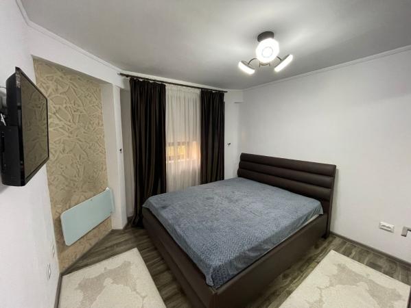 Casa Complet mobilata, ZonaTraian, Locuinta sau Birou, Curte Proprie mare