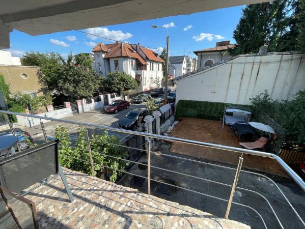 Casa Complet mobilata, ZonaTraian, Locuinta sau Birou, Curte Proprie mare