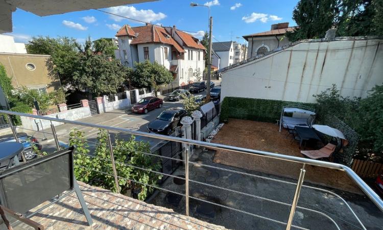 Casa Complet mobilata, ZonaTraian, Locuinta sau Birou, Curte Proprie mare