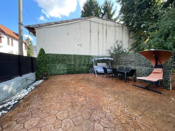Casa Complet mobilata, ZonaTraian, Locuinta sau Birou, Curte Proprie mare