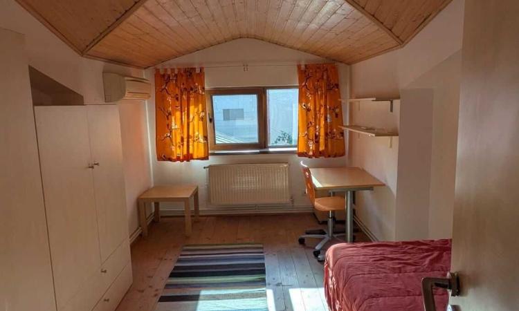 Vila curte proprie, Alba Iulia, 7 Camere, Mobilata