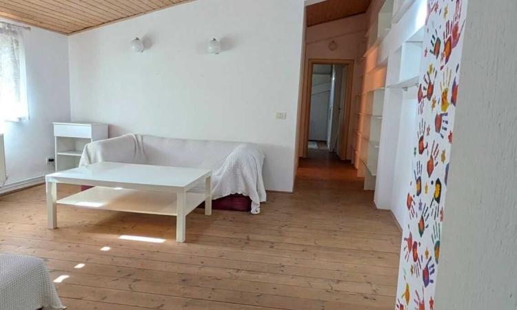 Vila curte proprie, Alba Iulia, 7 Camere, Mobilata