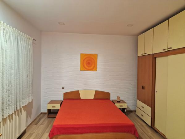 Vila curte proprie, Alba Iulia, 7 Camere, Mobilata