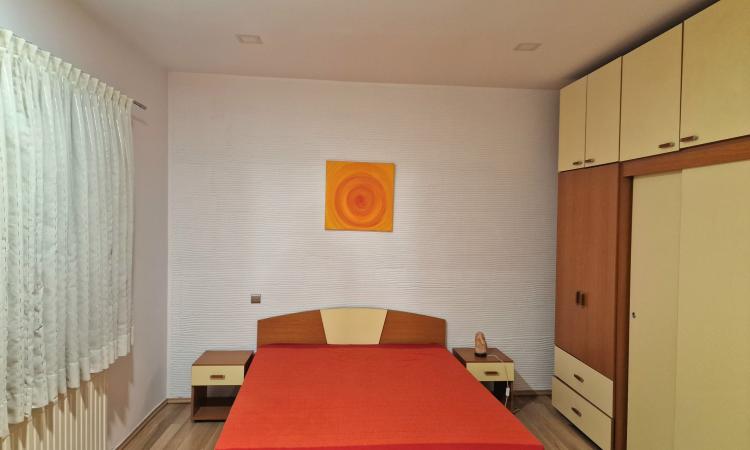Vila curte proprie, Alba Iulia, 7 Camere, Mobilata