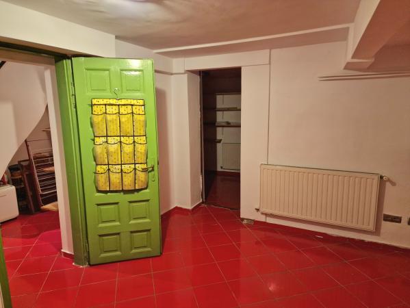 Vila curte proprie, Alba Iulia, 7 Camere, Mobilata