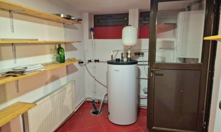 Vila curte proprie, Alba Iulia, 7 Camere, Mobilata