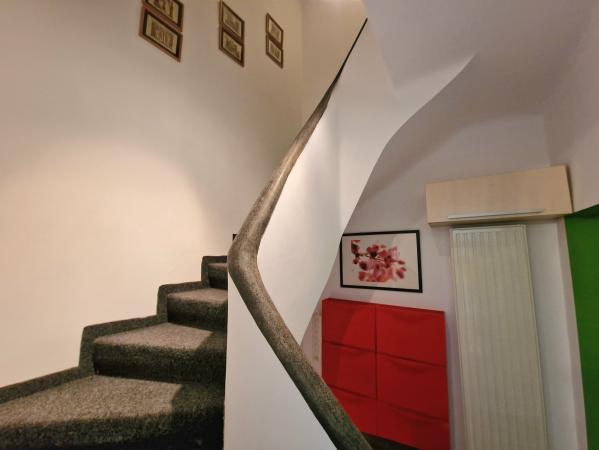 Vila curte proprie, Alba Iulia, 7 Camere, Mobilata