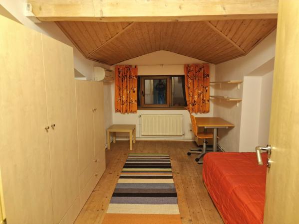 Vila curte proprie, Alba Iulia, 7 Camere, Mobilata