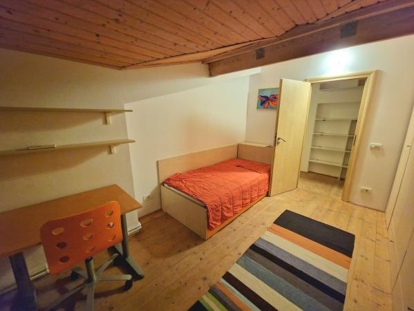 Vila curte proprie, Alba Iulia, 7 Camere, Mobilata