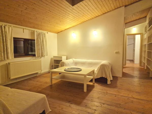 Vila curte proprie, Alba Iulia, 7 Camere, Mobilata