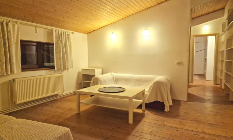 Vila curte proprie, Alba Iulia, 7 Camere, Mobilata
