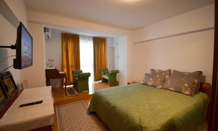Apartament 3 camere | Burebista