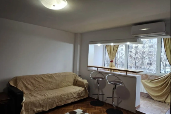 Apartament de 3 camere | Piața Alba Iulia