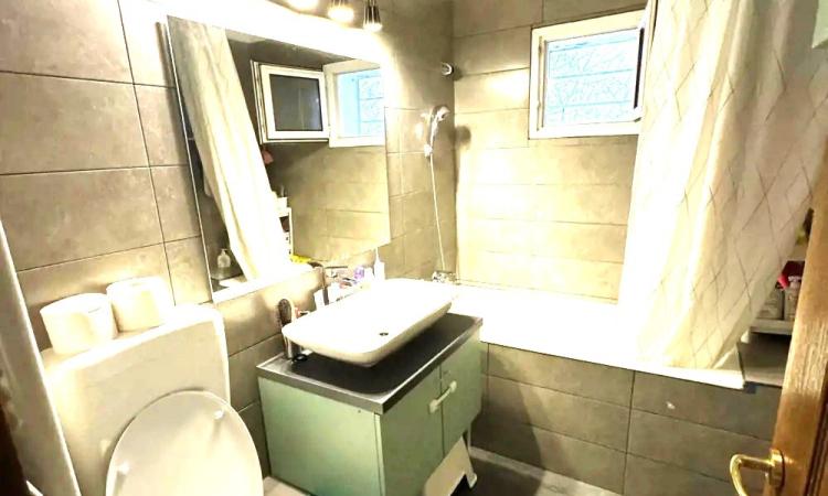 Vanzare apartament 2 camere, parter, loc de parcare, Parcul Copiilor