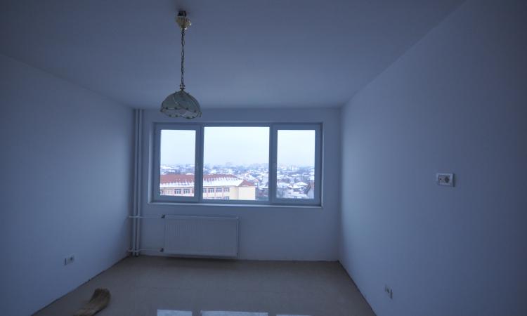 Decomandat, renovat complet, 52mp, Dambovila