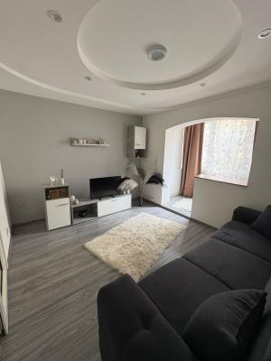 2 camere decomandat, etaj 2, zona Modern