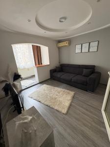 2 camere decomandat, etaj 2, zona Modern