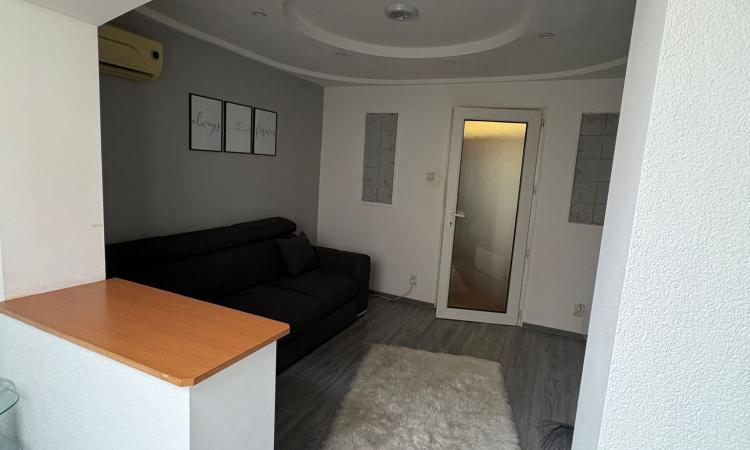 2 camere decomandat, etaj 2, zona Modern