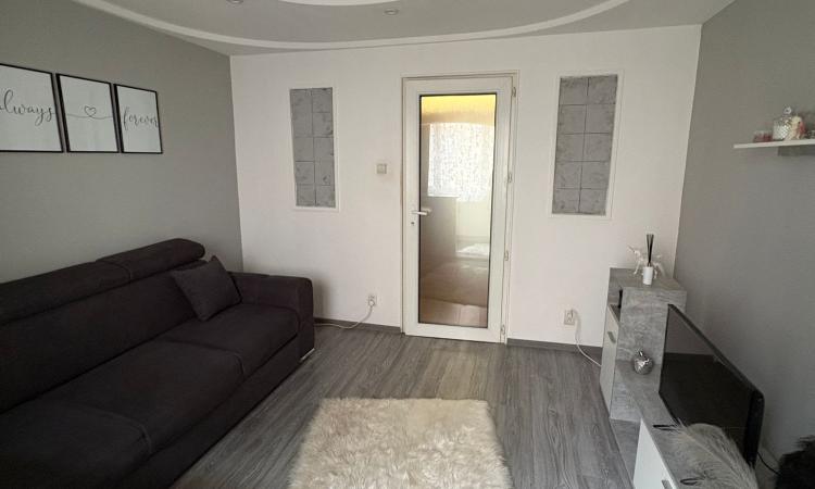 2 camere decomandat, etaj 2, zona Modern