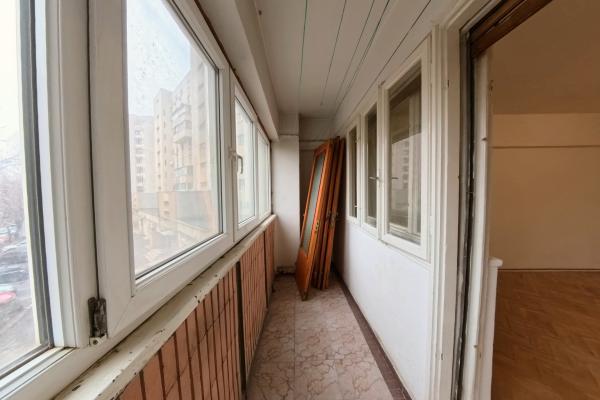 4 Camere - Nemobilat - Catedrala Nationala
