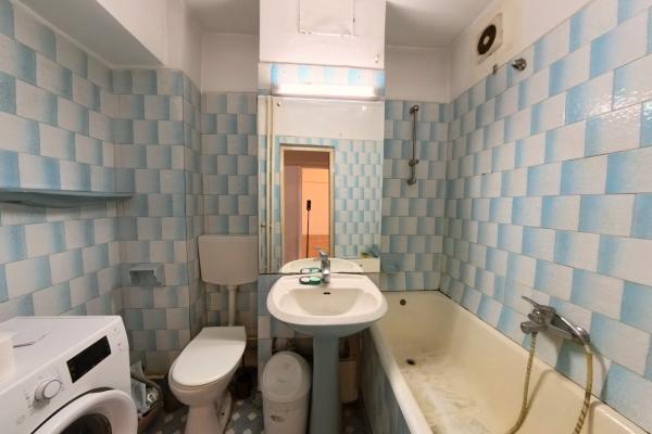 4 Camere - Nemobilat - Catedrala Nationala