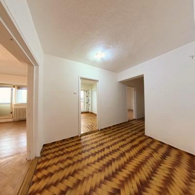 4 Camere - Nemobilat - Catedrala Nationala
