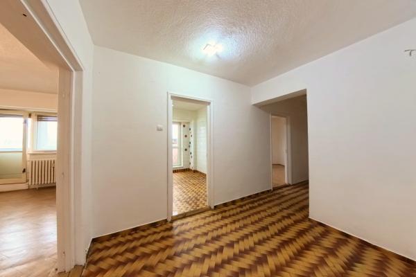 4 Camere - Nemobilat - Catedrala Nationala