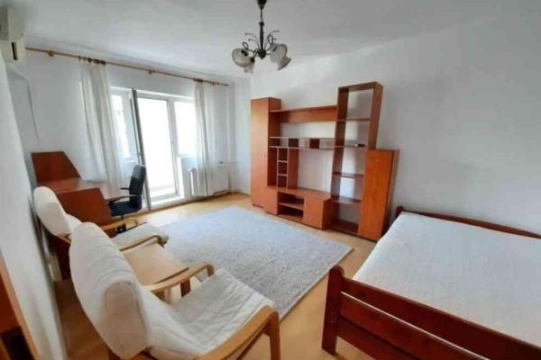 Vanzare Apartament 2 camere, et. 1, Tineretului