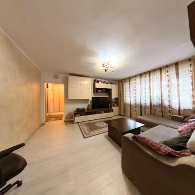 3 Camere - Favorit - Parter