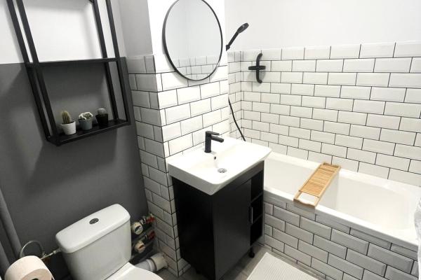 Vanzare Garsoniera Renovata, Mobilata si Utilata, Tineretului