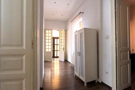 Vanzare apartament 3 camere in vila, Piata Regina Maria