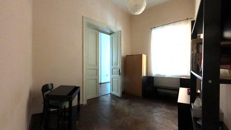 Vanzare apartament 3 camere in vila, Piata  Regina Maria
